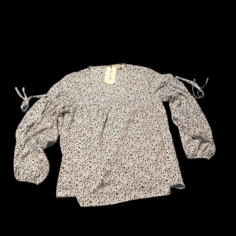 Patterned top